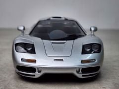 Xe Mô Hình McLaren F1 1:18 LCD ( Silver )