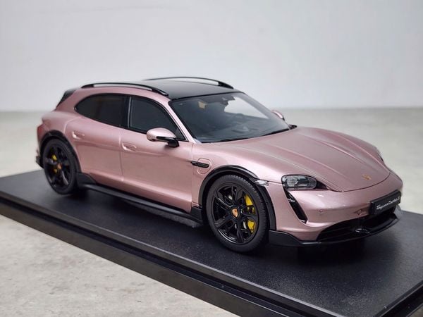 Xe Mô Hình Porsche GT Taycan Turbo S Cross Turismo Pink2022 1:18 GT Spirit