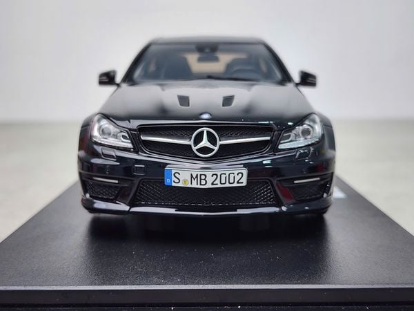 Xe Mô Hình Mercedes-Benz C63 AMG W204 Edition 507 Diecast Model Car 1:18 GT Spirit