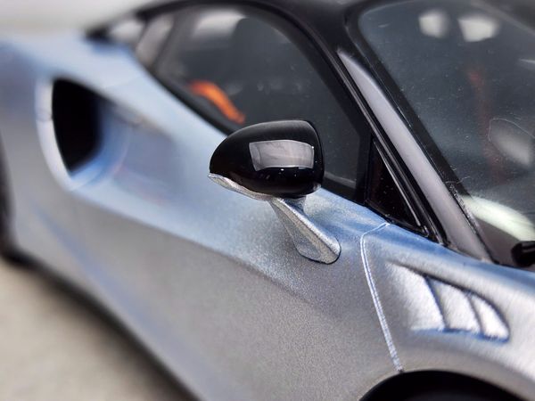 Xe Mô Hình MCLaren Artura 1:18 GTSpirit ( Bạc )