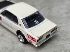 Xe Mô Hình Nissan Skyline 2000 GT-R (KPGC10) 1:64 Tarmac Works ( White )