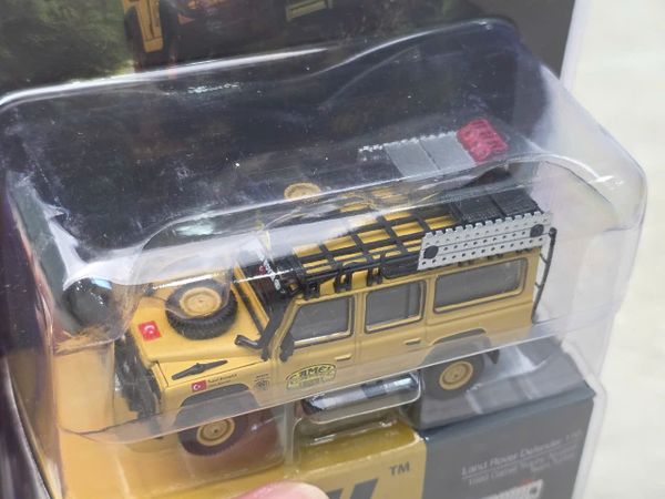 Xe Mô Hình Land Rover Defender 110 1:64 MiniGT