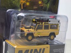 Xe Mô Hình Land Rover Defender 110 1:64 MiniGT