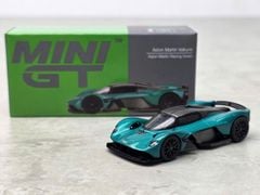 Xe mô hình ASTON MARTIN VALKYRIE ASTON MARTIN RACING GREEN LHD 1:64 MiniGT ( Xanh Lá)