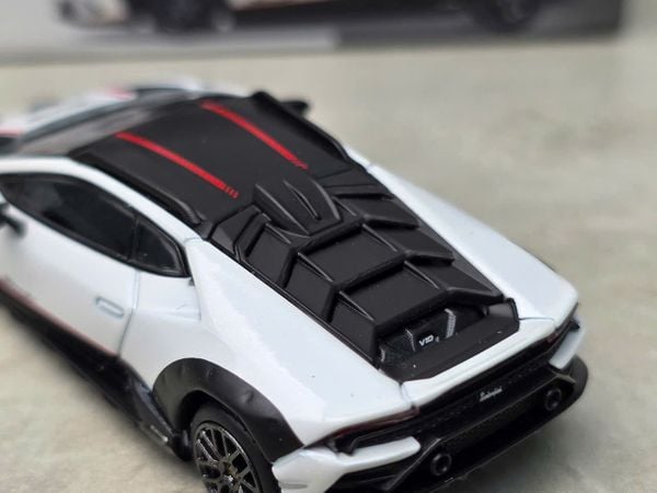 Xe Mô Hình Lamborghini Huracan Sterrato 1:64 MiniGT (Bianco Asopo)