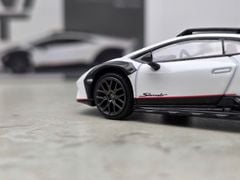 Xe Mô Hình Lamborghini Huracan Sterrato 1:64 MiniGT (Bianco Asopo)