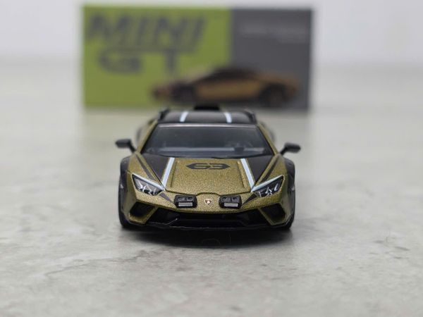Xe Mô Hình Lamborghini Huracan Sterrato Verde Gea Matt 1:64 MiniGT ( xanh )