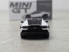 Xe Mô Hình Lamborghini Huracan Sterrato 1:64 MiniGT (Bianco Asopo)