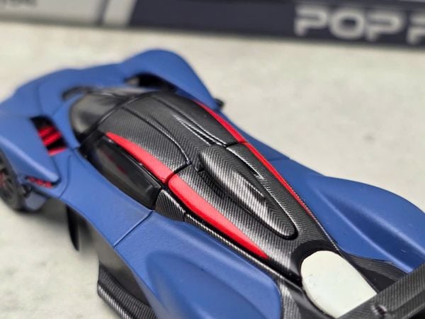 Xe Mô Hình Aston Martin Valkyrie Satin Marina 1:64 Pop Race