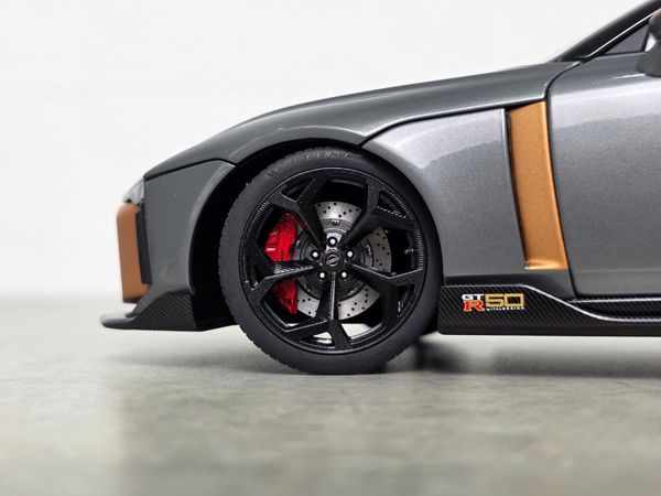 Xe Mô Hình Nissan GT-R50 By Italdesign Goodwoon Version ( Liquid Kinetic Grey / Energet )
