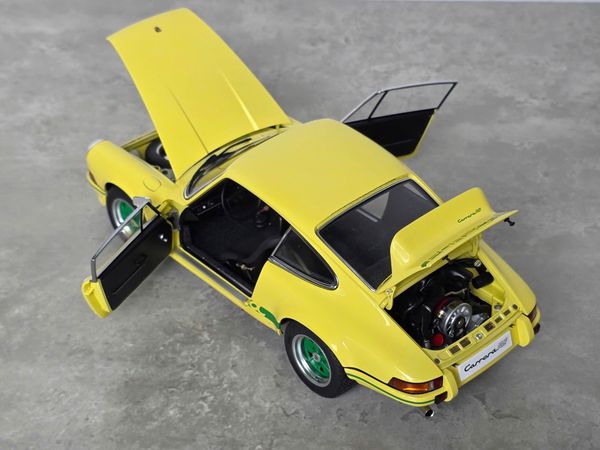 Xe Mô Hình Porsche 911 Carrera 2.7 RS 1:18 Autoart ( Light Yellow / Green STripes )