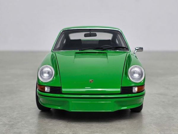 Xe Mô Hình Porsche 911 Carrera 2.7 RS 1:18 Autoart ( Viper Green / Black STripes )