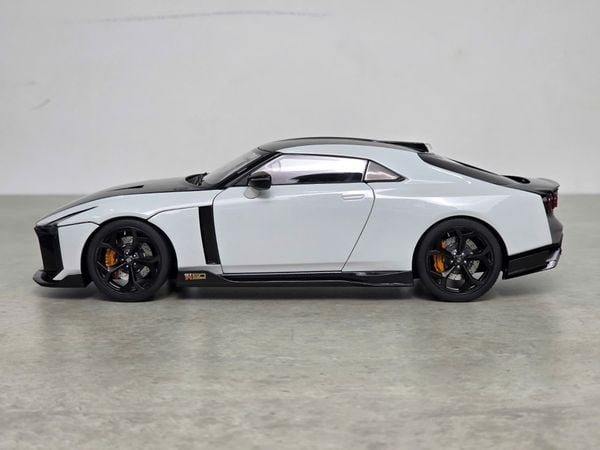 Xe Mô Hình Nissan GT-R50 By Italdesign 1:18 Autoart ( Metallic / Black )