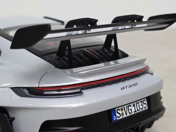 Xe Mô Hình Porsche 911 GT3 RS 2022 1:18 Norev (Ice Grey Metallic)