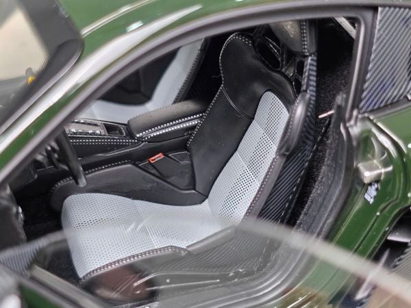 Xe Mô Hình Porsche Cayman GT4 RS 2023 Weissach Pack 1:18 Norev (Brewster Green)