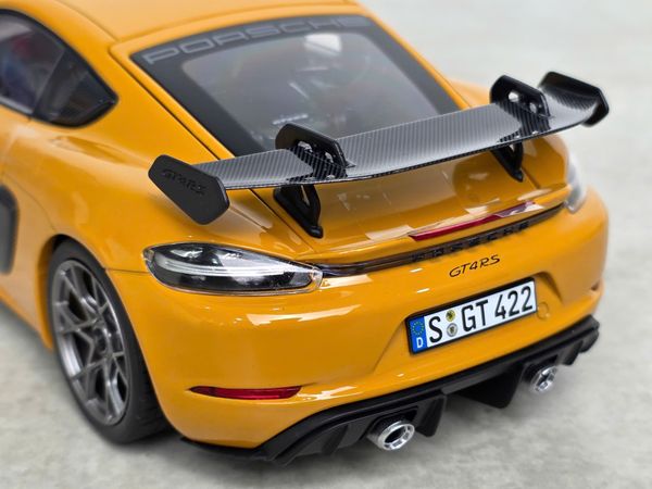 Xe Mô Hình Porsche Cayman GT4 RS 2023 Weissach Pack 1:18 Norev (Bahama Yellow)