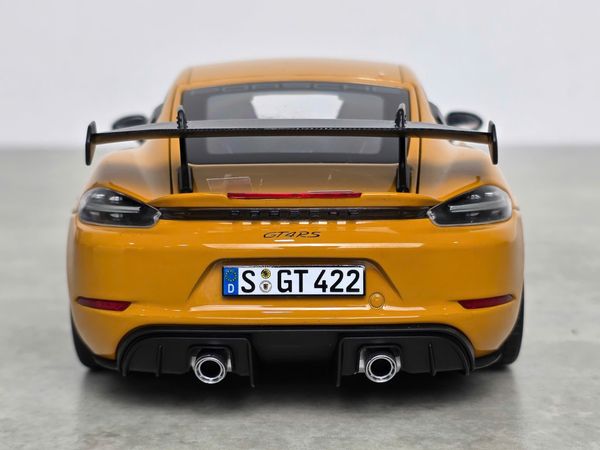 Xe Mô Hình Porsche Cayman GT4 RS 2023 Weissach Pack 1:18 Norev (Bahama Yellow)