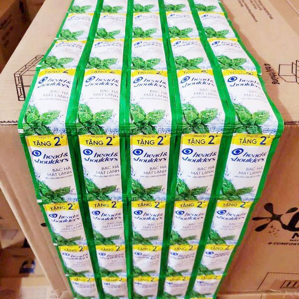  Dầu gội Head & Shoulder sạch gàu bạc hà mát lạnh thùng 80 dây x 12 gói x 6g 