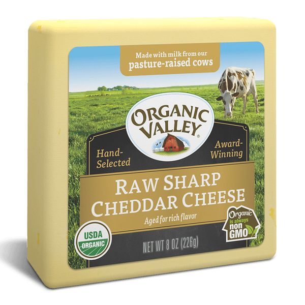  Phô mai cheddar hữu cơ Organic Valley Raw Sharp gói 226g 