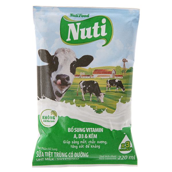  Sữa tiệt trùng NutiFood Nuti có đường bịch 220ml 