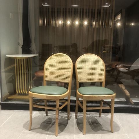 GHẾ THONET 811 TỰA UỐN 