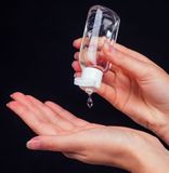 Dung dịch rửa tay sát khuẩn dạng gel Clinhands 70ml