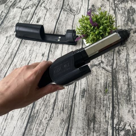 Ba khúc phóng điện tự vệ TW09