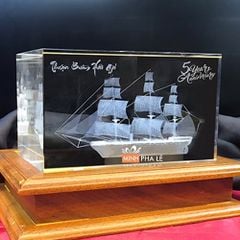 Khối Pha Lê 3D Thuận Buồm Xuôi Gió VIP Đế Gỗ Led