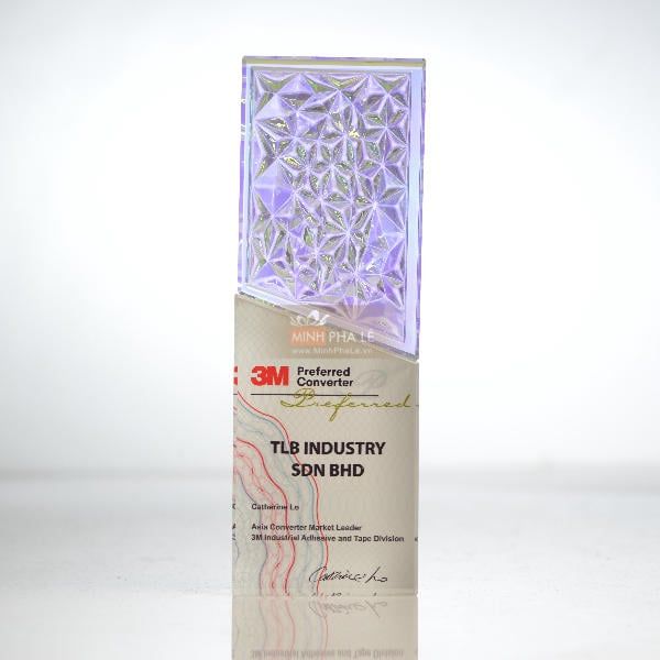 Cúp vinh danh pha lê hologram đa sắc CB010-W
