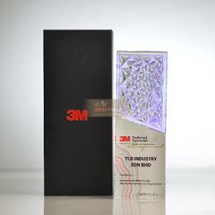 Cúp vinh danh pha lê hologram đa sắc CB010-W