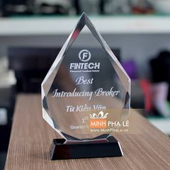 Kỷ niệm chương pha lê nhân viên xuất sắc K002 (3 mẫu)