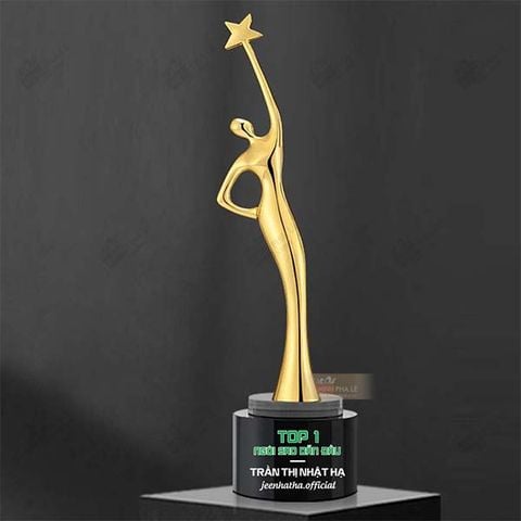 Cúp vinh danh nhân viên xuất sắc KL008