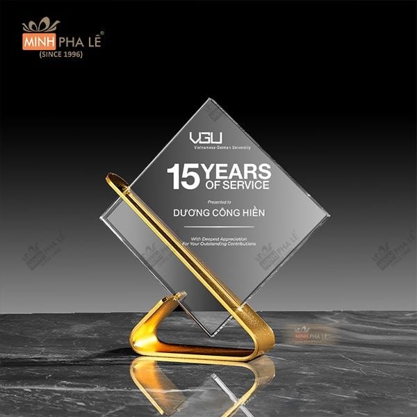Kỷ niệm chương Titan TT001