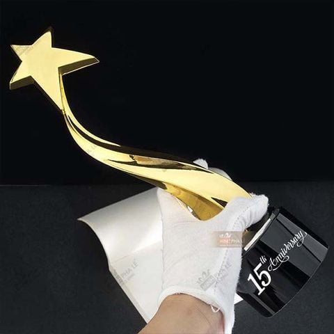 Cúp vinh danh ngôi sao kim loại KL001