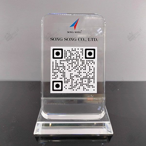 Kỷ niệm chương pha lê QR code QR001