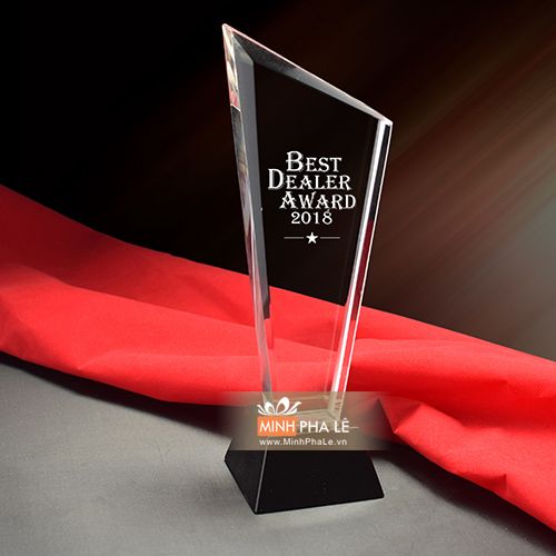 Cúp vinh danh pha lê T098