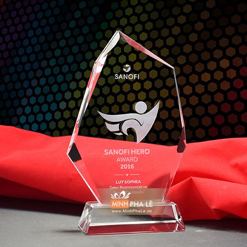 Kỷ niệm chương pha lê T103