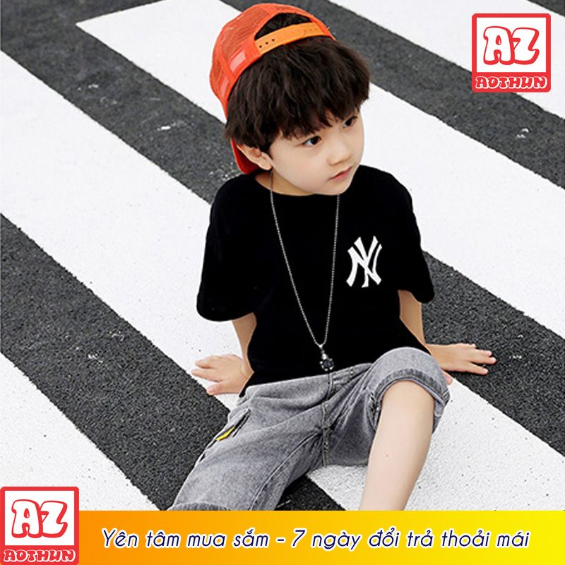 Áo thun trẻ em màu đen in logo NY đẹp - Cotton Thái M2491