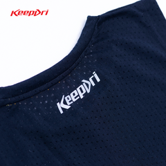 Áo Thun Thể Thao sát nách Keepdri Màu Đen KBTMDE01