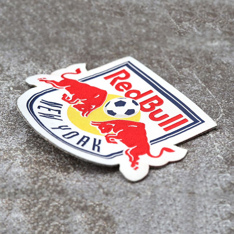 LOGO 3 lớp RED BULL trắng