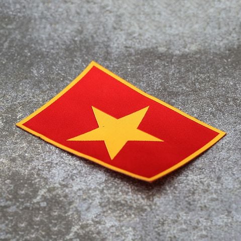 Logo 3 lớp VIETNAM