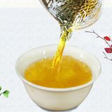 “Nước trà Oolong Alishan Đài Loan có màu vàng óng ánh, mang lại cảm giác tươi mát”