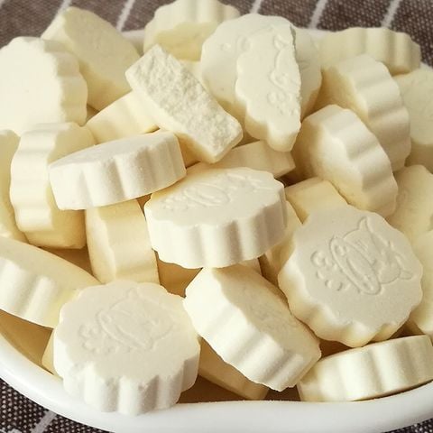 Bánh sữa bò Mông Cổ vị sữa truyền thống , vị sữa chua, vị phô mai, vị bọt sữa
