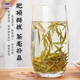 “Ly trà Bạch Hào Ngân Châm vàng óng, hương vị thanh khiết”