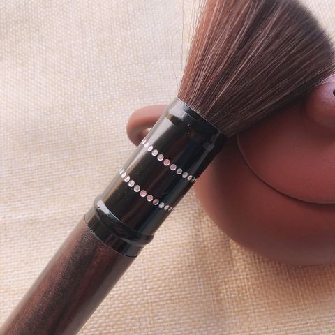 Chổi kim cương quét ấm trà