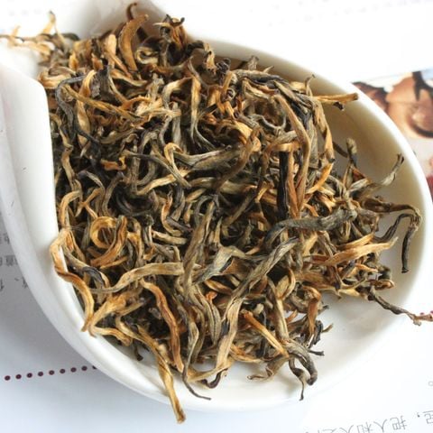 Hồng trà Điền Hồng Tùng Châm