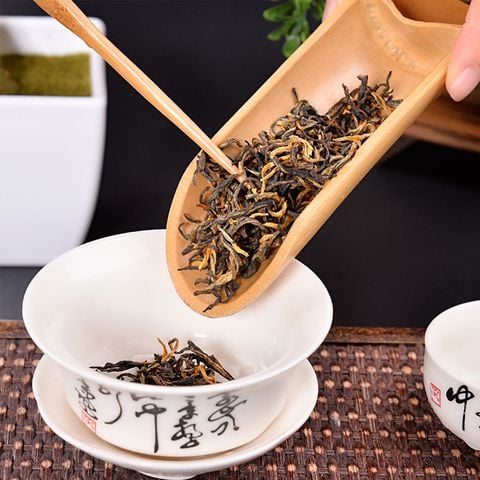 Hồng trà Điền Hồng Tùng Châm