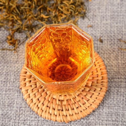 Hồng trà Điền Hồng Tùng Châm