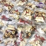 nhiều túi nhỏ chứa Trà Gừng Táo Đỏ Kỷ Tử