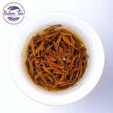 “Lá trà Hồng Trà Kim Tuấn Mi nở bung trong nước, thể hiện sự tươi ngon và chất lượng cao.”